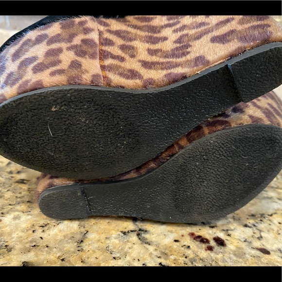 3 for $10 /Make Me Chic black suede & leopard booties - Picture 5 of 5